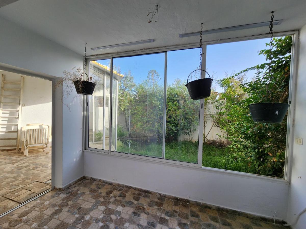 Duplex Bien Equipe Securise Avec Jardin Et Veranda La Marsa Esterno foto