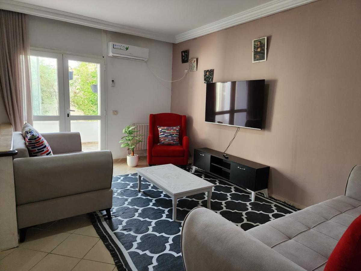 Duplex Bien Equipe Securise Avec Jardin Et Veranda La Marsa Esterno foto